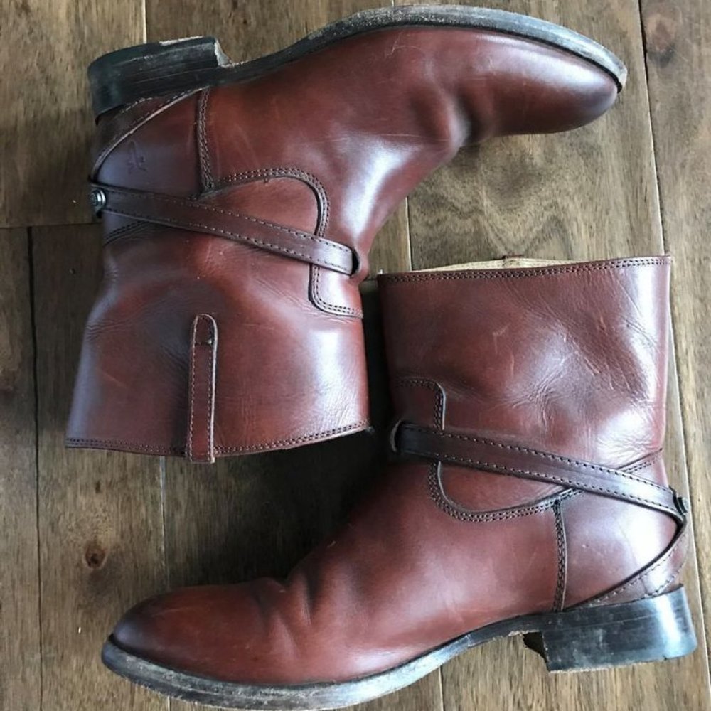 Frye Lindsey Plate Short Boot